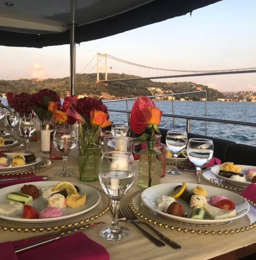 Boğazda Yemek  Turu