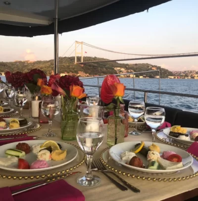 Boğazda Yemek  Turu