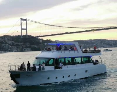 Boğazda Mezuniyet Partisi